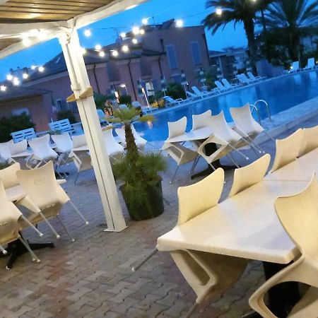 Bike And Breakfast Apartments Pietra Ligure Zewnętrze zdjęcie