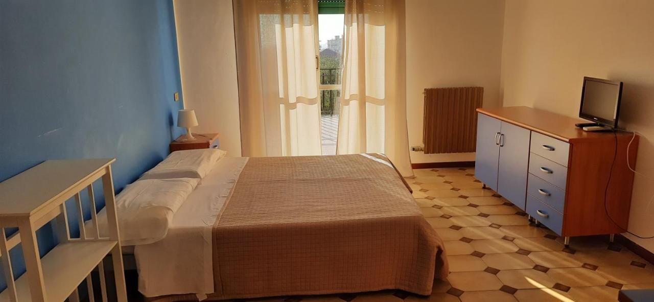 Bike And Breakfast Apartments Pietra Ligure Zewnętrze zdjęcie