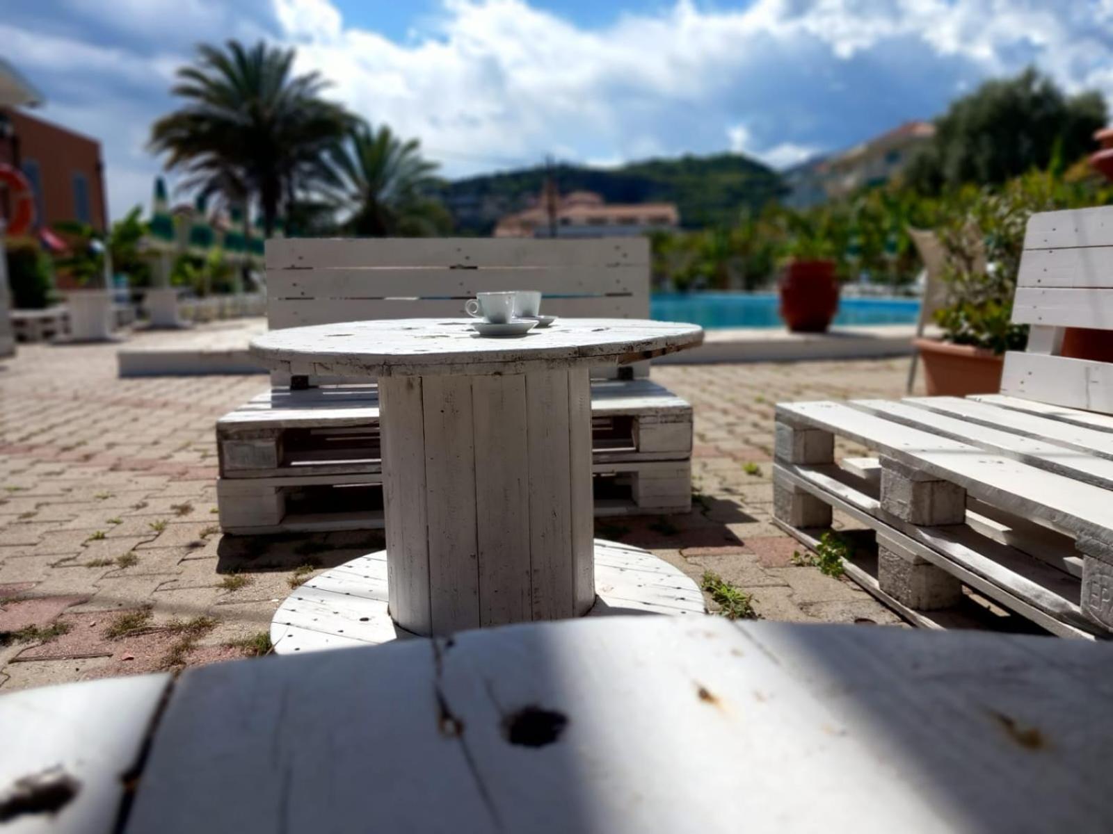 Bike And Breakfast Apartments Pietra Ligure Zewnętrze zdjęcie